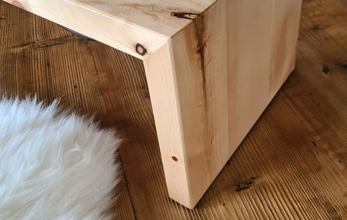 Futterstation für Hunde und Katzen