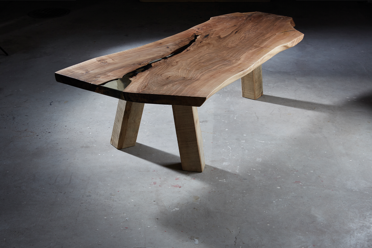 Tisch Epoxy Nussbaum mit Eiche